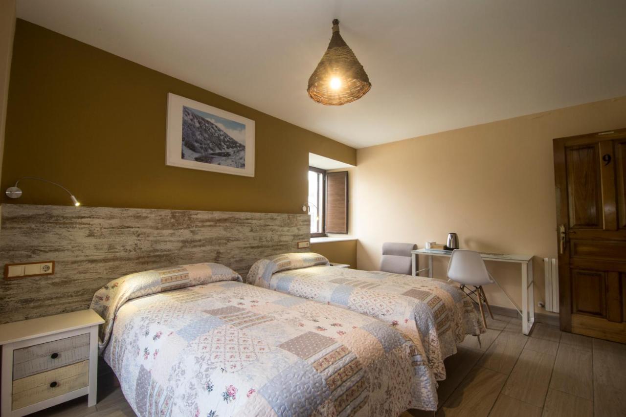 Casa Nunez Pensionat Fonfría Exteriör bild